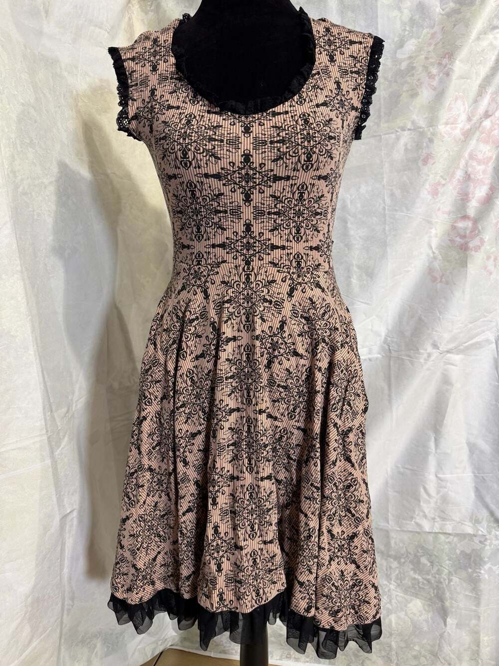 Effie's Heart Women's Damask Print Fit and Flare Dress Size S